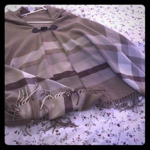 🍁Fall Cape by NY&Co🍁